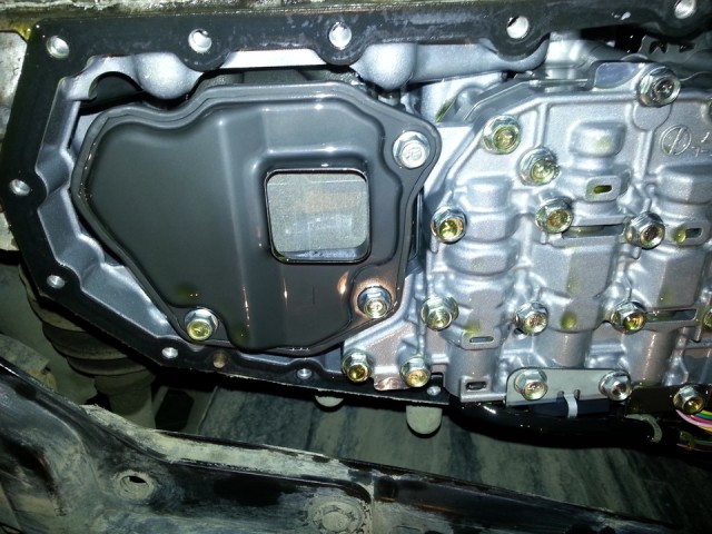 Замена масла в коробке автомат Аутлендера XL