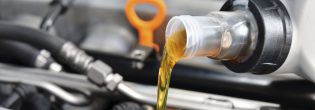 Какое синтетическое масло лучше заливать в двигатель?